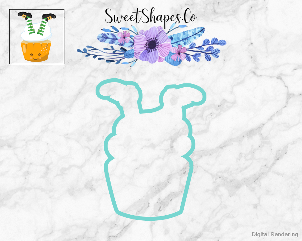 St Patricks Day Cupcake With Leprechaun Feet Cookie Cutter